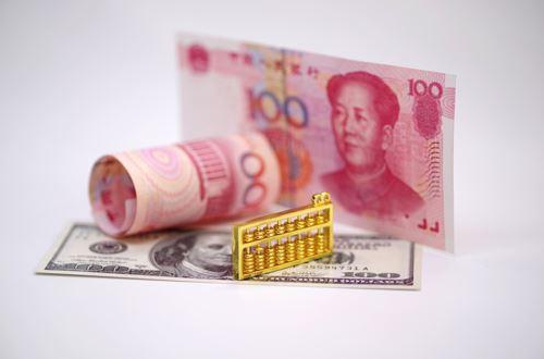 俄财政部：上半年联邦预算赤字3.694万亿卢布